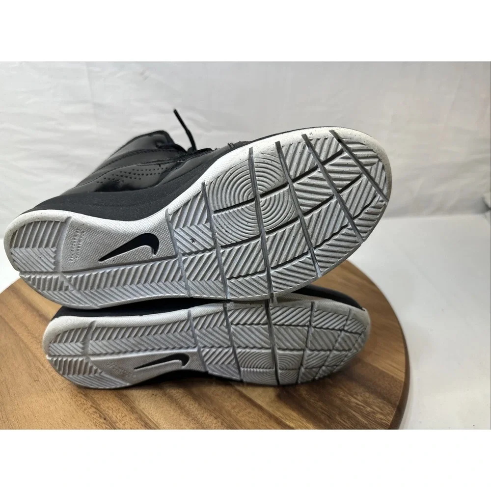 NIKE KIDS TEAM HUSTLE D6 6Y BASKETBALL SHOES 599187-001 BLACK‎
